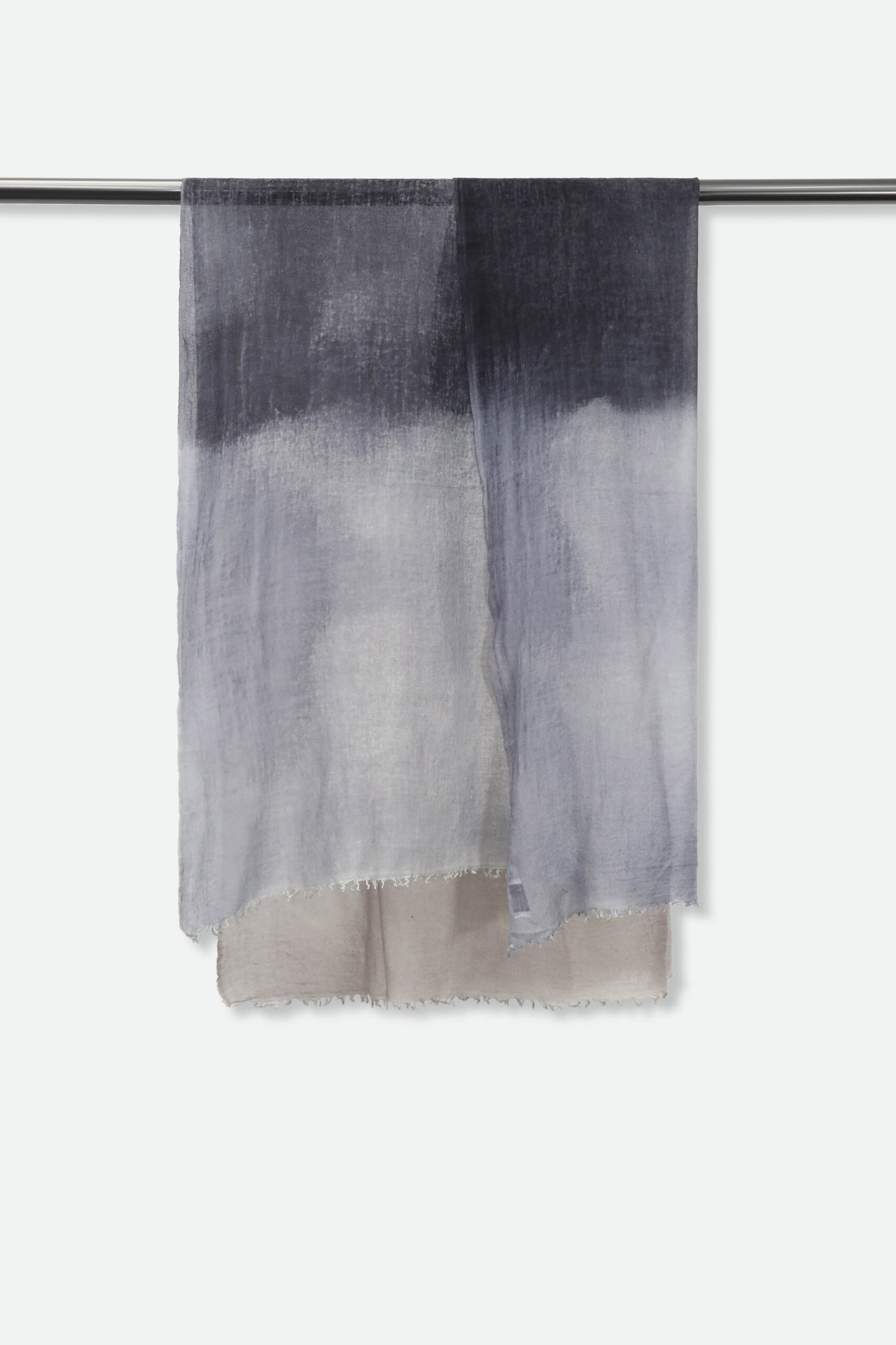 MIDGREY SCARF IN HAND DYED CASHMERE - Image 3